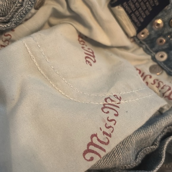 Miss Me Jeans Heavily Embellished Light Wash Distressed Size 30 Waist - Picture 9 of 12
